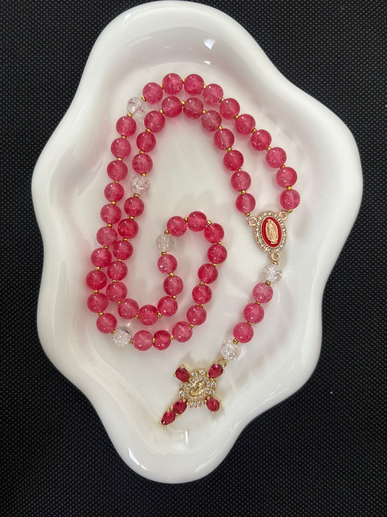 Chapelet artisanal – Rouge Framboise & Éclat Doré